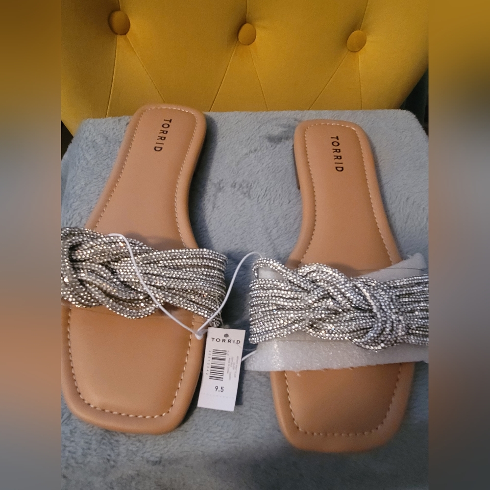 Infinity Knot Sandal (WW 9.5 - Picture 2 of 3